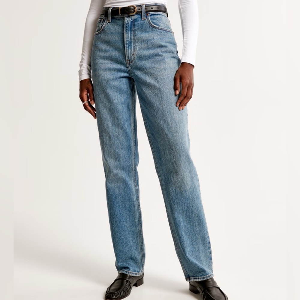 Abercrombie Curve Love 90s Straight Ultra High Rise Jeans Sz 32